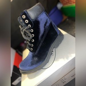 STEVE MADDEN BLUE VELVET COMBAT BOOTS